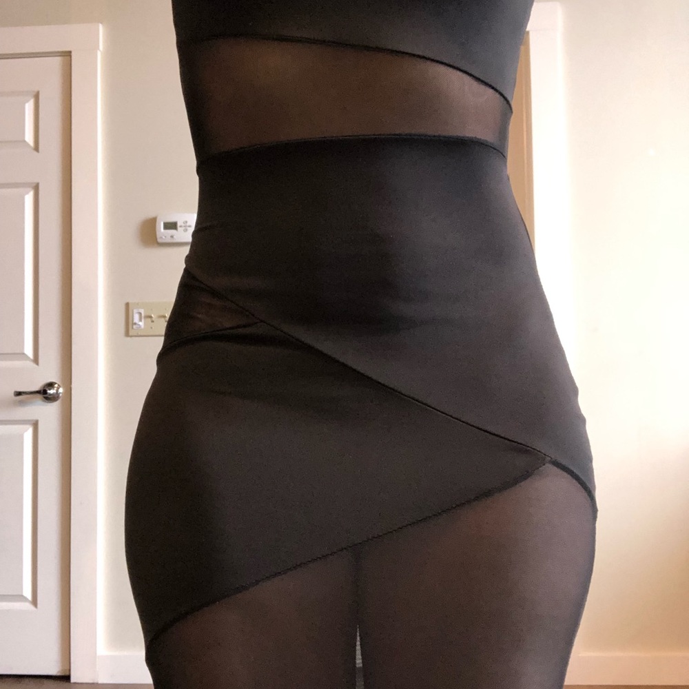 LBD 🔥 - Picture 3 of 5